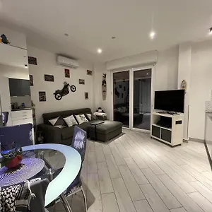 Casa Di Amos Con Parcheggio Privato Rapallo