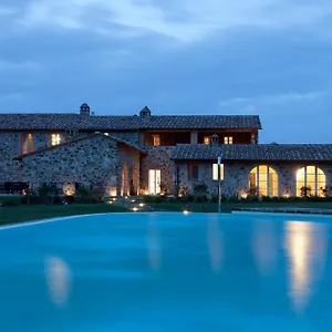 https://casanova-di-neri-relais.it-tuscanyhotel.com